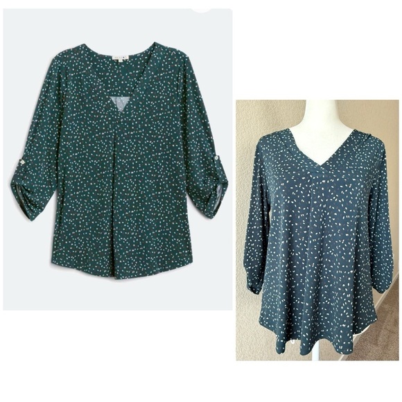 Beacon Tops - NWT Beacon Patty Roll Tab Knit Top Dark Green Polka Dot V-Neck XS Petite